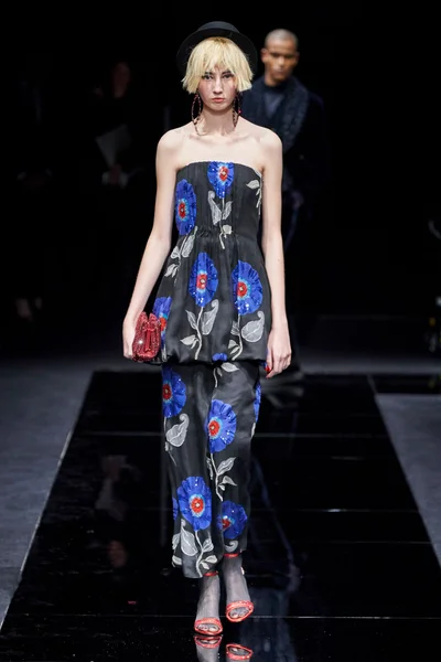 Look 75